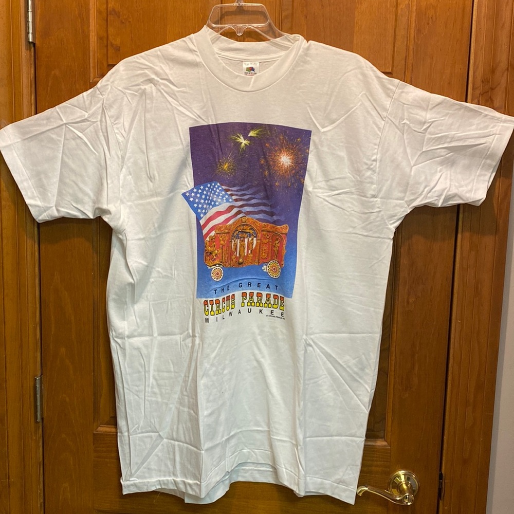 Milwaukee Circus Parade Memorabilia shirt